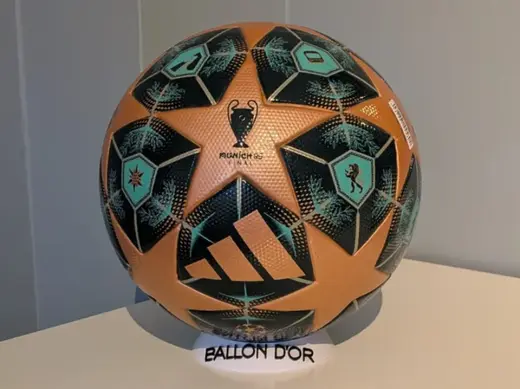Fotball Stand, Ballon Dór