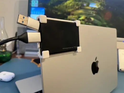 Samsung SSD (T7) holder for macbook pro