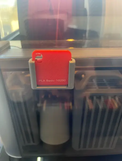 Filament swatch holder for AMS