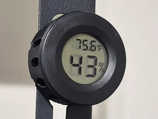Magnetic Hygrometer Holder with Push-Out Tool