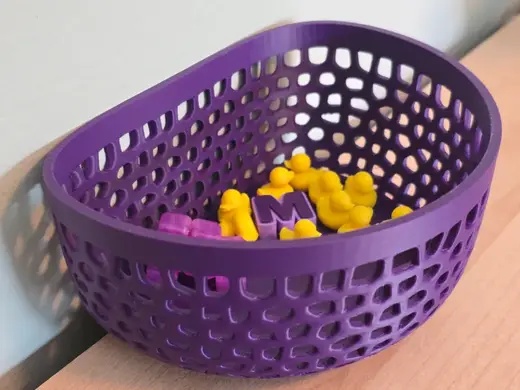 Basket Voronoi with one straight side sturdy