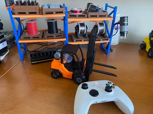 3D Printed Forklift-Stephen Holmstead @swholmstead