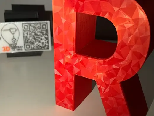 Letter saving box with screvable lid