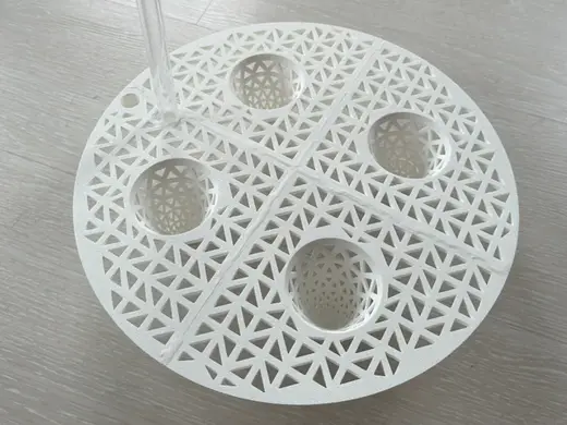 Drainage mesh for self-watering pot