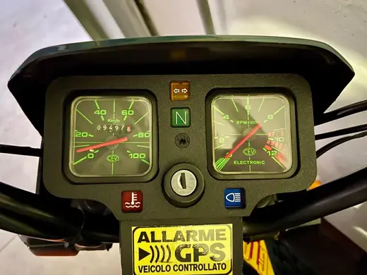 Instrument cluster cover for Motron GTO 1990