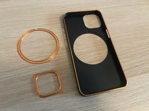 iPhone 13 case with cutout for MagSafe charging