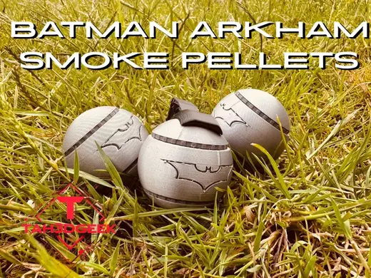 Batman Smoke Pellet – Arkham-Inspired Cosplay Prop