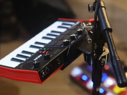 AKAI MPK Mini Play Mk3 Holder for Microphone Stand
