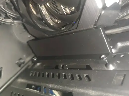 Corsair C70 120mm fan mount GPU support