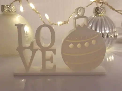 Bauble Themed Love Sign 4