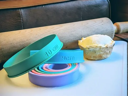 Round Metric Pastry Cutter Set (3-13cm)
