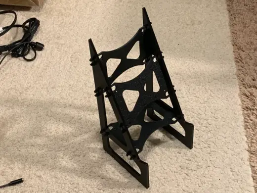 Near-vertical mixer stand