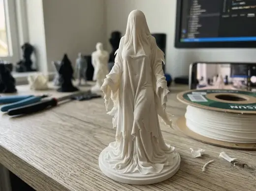 Dark Ghost Lady – Gothic Horror Miniature Figure
