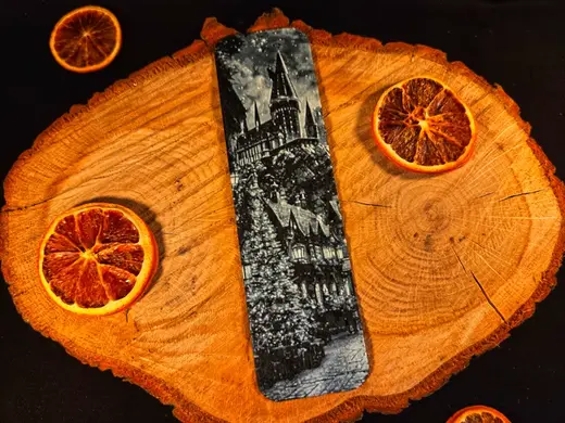 Harry Potter, Snowy Hogwarts bookmark - hueforge