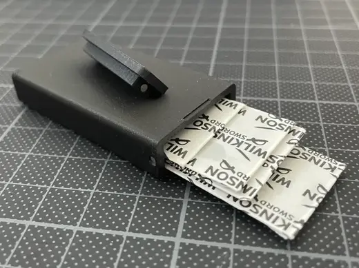 Razor blade ( carry on / storage / magnet ) box