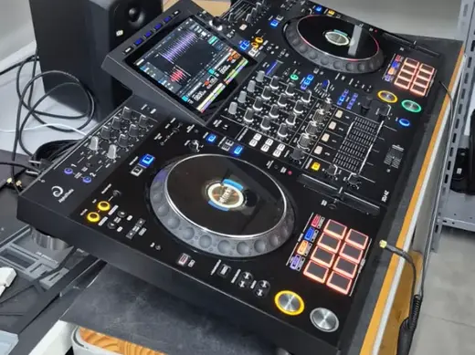 XDJ-AZ Ergonomic Stand – 15° Tilt
