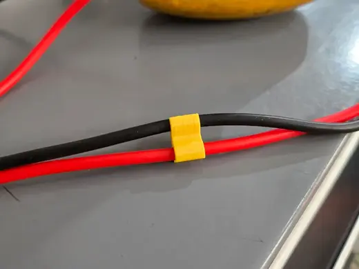 Lead Clip