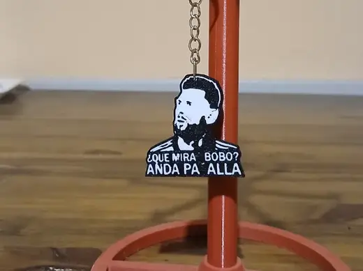 Llavero de messi "que mira bobo"
