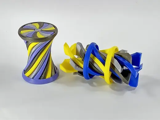 Four-Color Swirly Passthrough Fidget