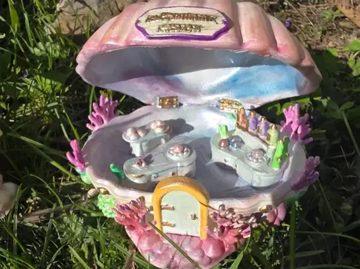Mermaid Pearl Boutique - Oyster Shop Miniature