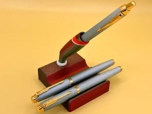 Fountain Pen Stand with Horizontal Pen Holder