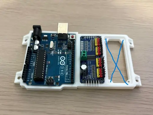 Arduino Uno and PCA9685 holder
