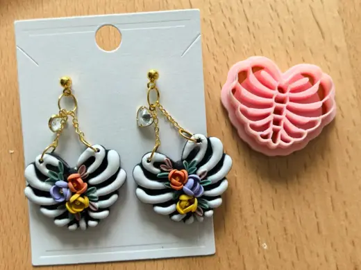 Halloween heart-shaped rib polymer clay cuttermold