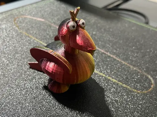 kleiner lustiger Vogel mit PLA gedruckt