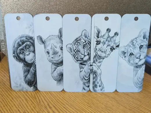 Set of 5 peeking safari animal bookmarks