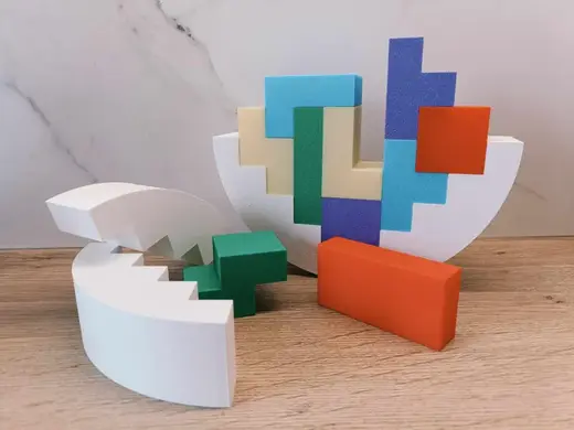 Balancing puzzle toy