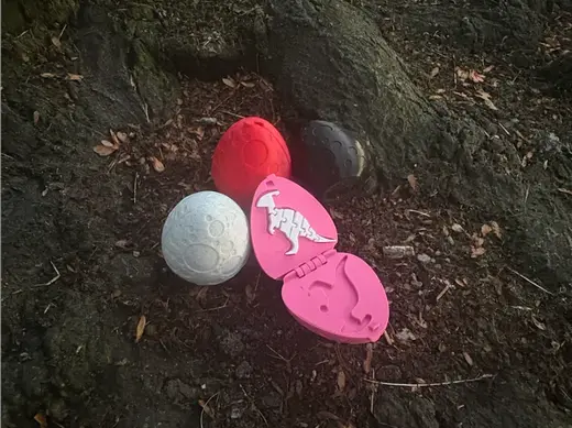 Flexi Parasaurolophus egg - snaps shut