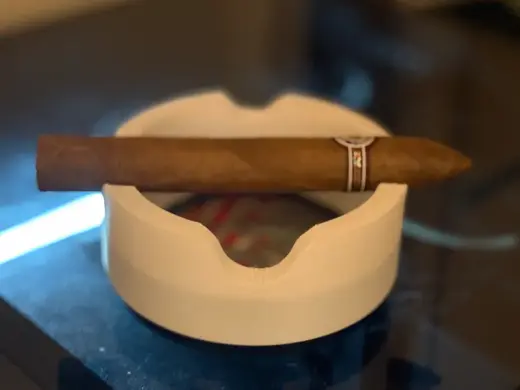 Cigar adapter for ashtray