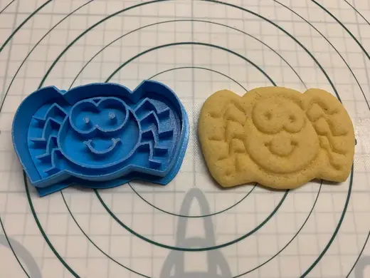 Spider cookie cutter