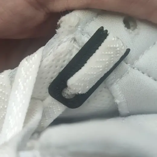 Shoelace clips locked