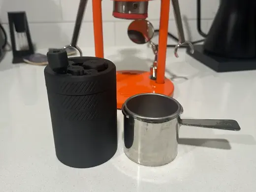 Umikot for Cafelat Robot with Stand