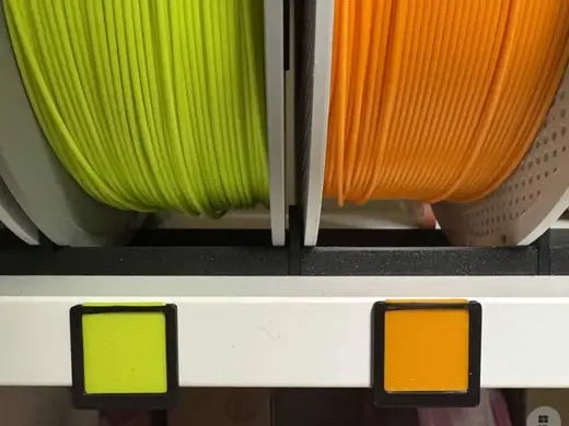 Filament Swatch Clip für tiefe Regale