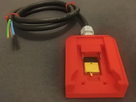 Milwaukee adaptateur de batterie M18 avec fusible