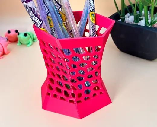 6-Sided Twisted Voronoi Pen Pot & Vase