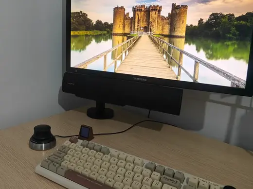 Soundbar Monitor pole mount