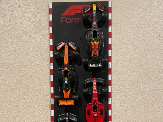 Modular 1:24 F1 wall mount
