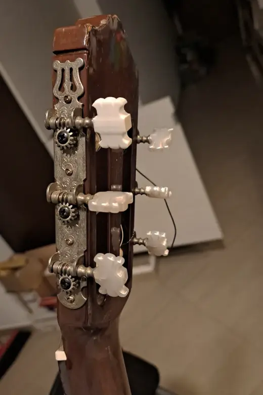 butterfly button for guitar tuning machines