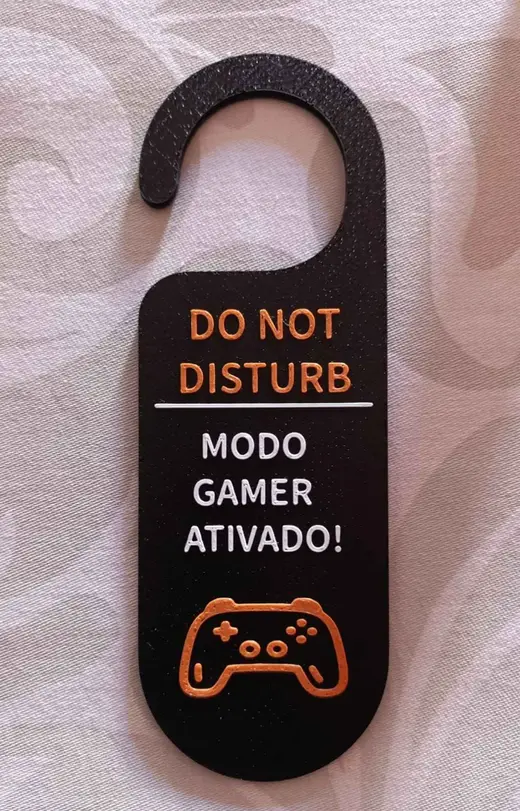 portuguese door hanging gamer