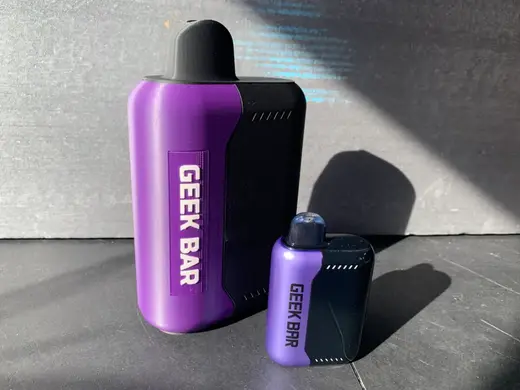 Giant Geek Bar Vape (usable) with Bonus Keychain