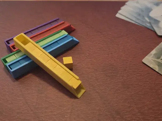 Cube holder/dispancer for Wingspan