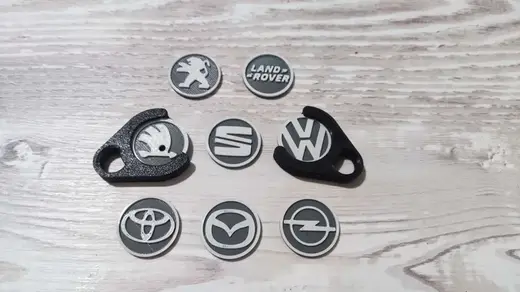 Keychain for 1€ + Coins with car logos