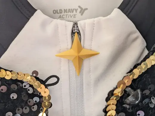 Rumi zipper star
