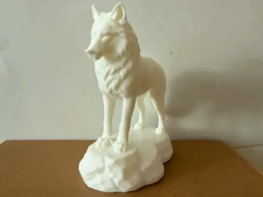 Realistic Wolf Statue – Highly Detailed 3D Printed