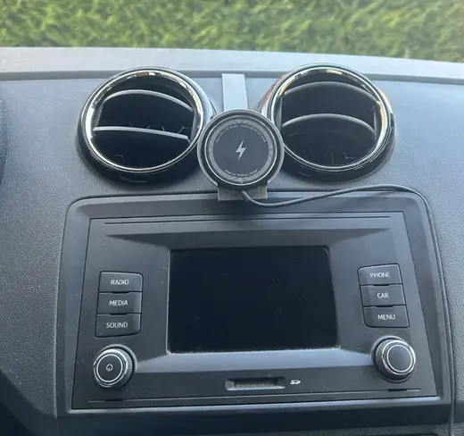 Seat Ibiza Iphone Magsafe Mount (charging)