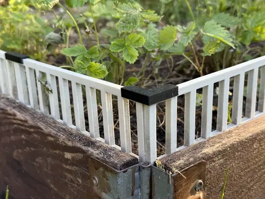 Garden mini fence