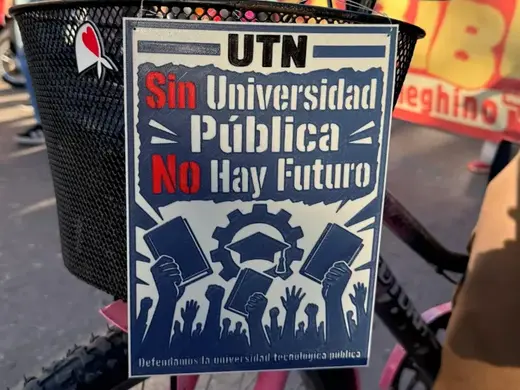 Pancarta "Sin Universidad Pública No Hay Futuro"